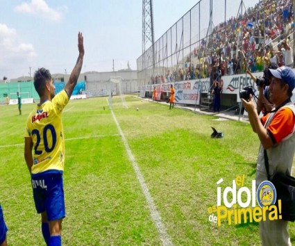 Barreiro es el goleador del campeonato con 22 goles | Foto: @DelfinSC
